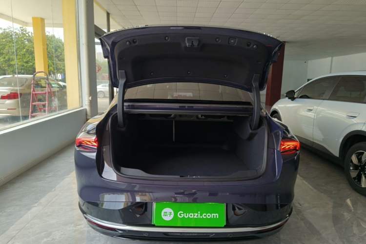 Used Buick L7 2025 Model Aivia Trunk