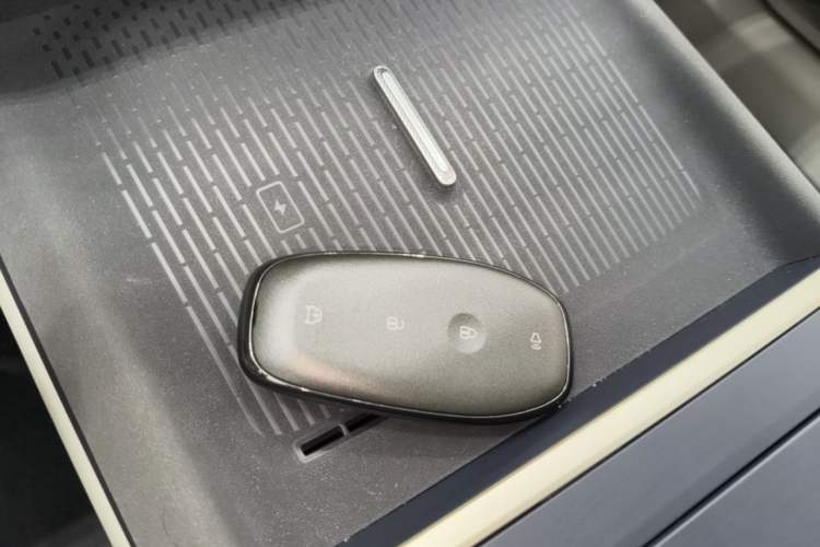 Used Buick L7 2025 Model Aivia Vehicle Key