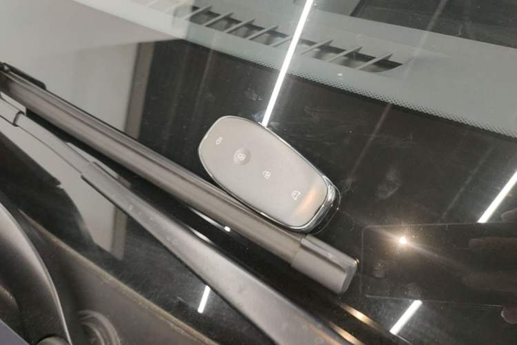 Used Buick L7 2025 Model Aivia Vehicle Key