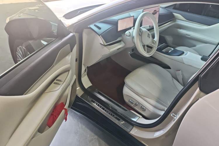 Used Buick L7 2025 Model Aivia Driver Seat