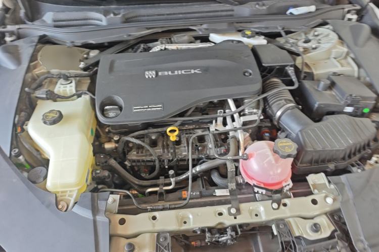 Used Buick L7 2025 Model Luxury Edition Engine Bay