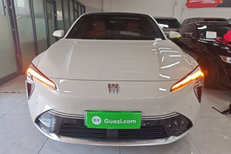 Used Buick L7 2025 Model Luxury Edition Front