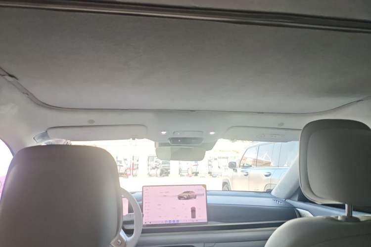 Used Buick L7 2025 Model Aivia Headliner