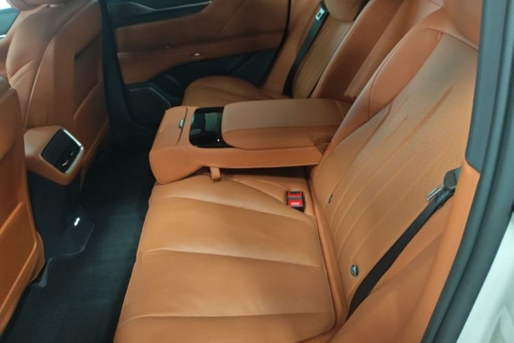 Used Buick L7 2025 Model Luxury Edition Left Rear Seat