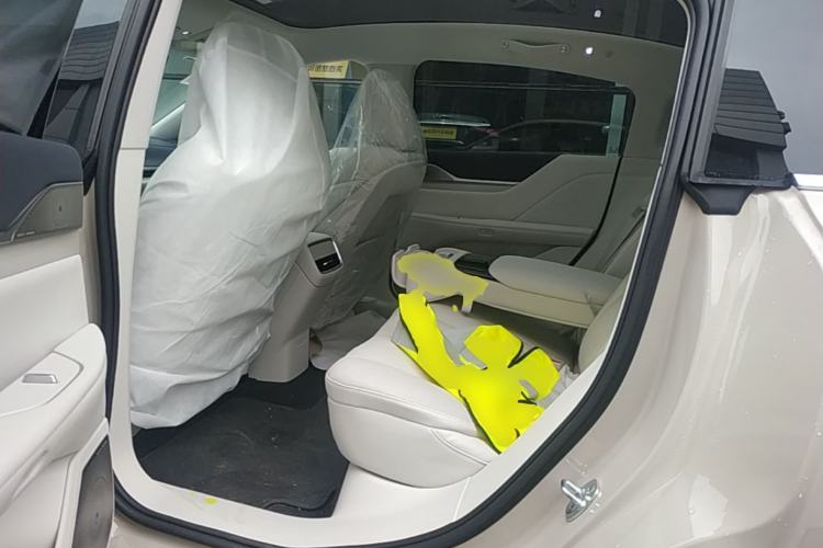 Used Buick L7 2025 Model Luxury Edition Left Rear Seat