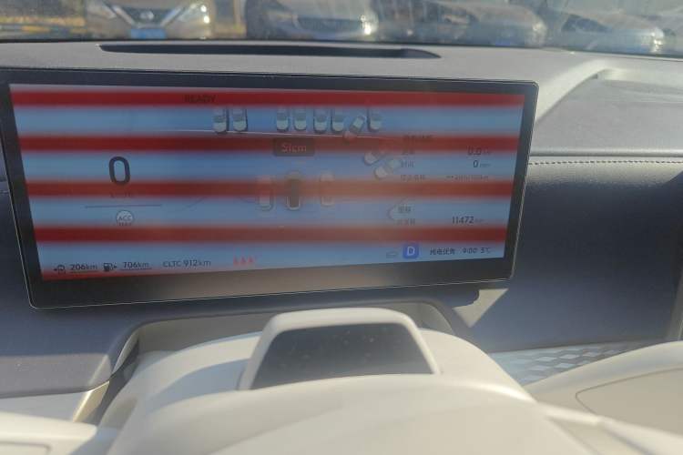 Used Buick L7 2025 Model Aivia Odometer Close Up