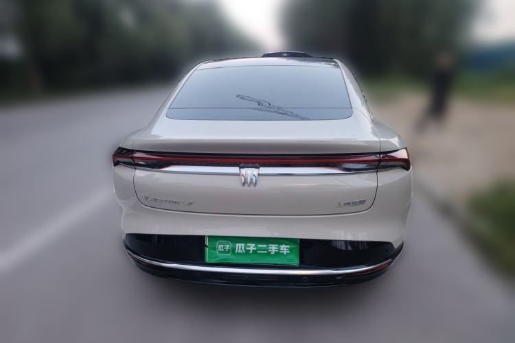 Used Buick L7 2025 Model Luxury Edition Rear