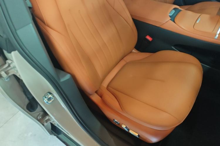 Used Buick L7 2025 Model Luxury Edition Right Front Seat