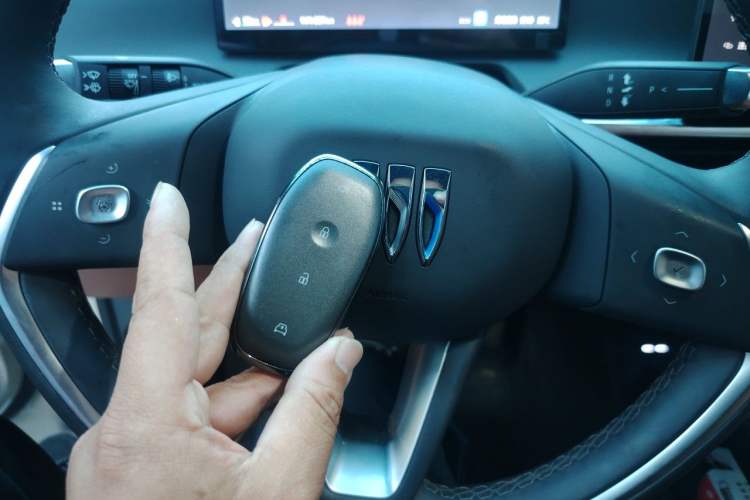 Used Buick L7 2025 Model Luxury Edition Vehicle Key