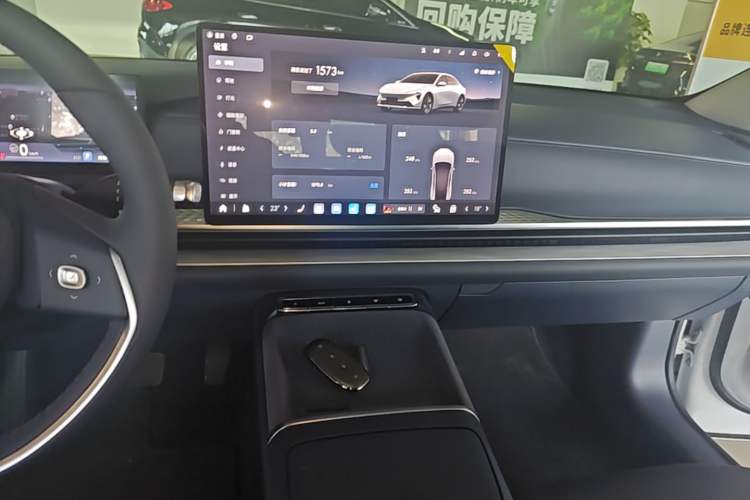 Used Buick L7 2025 Model Prestige Edition Audio And AC Panel