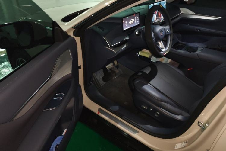 Used Buick L7 2025 Model Prestige Edition Driver Seat