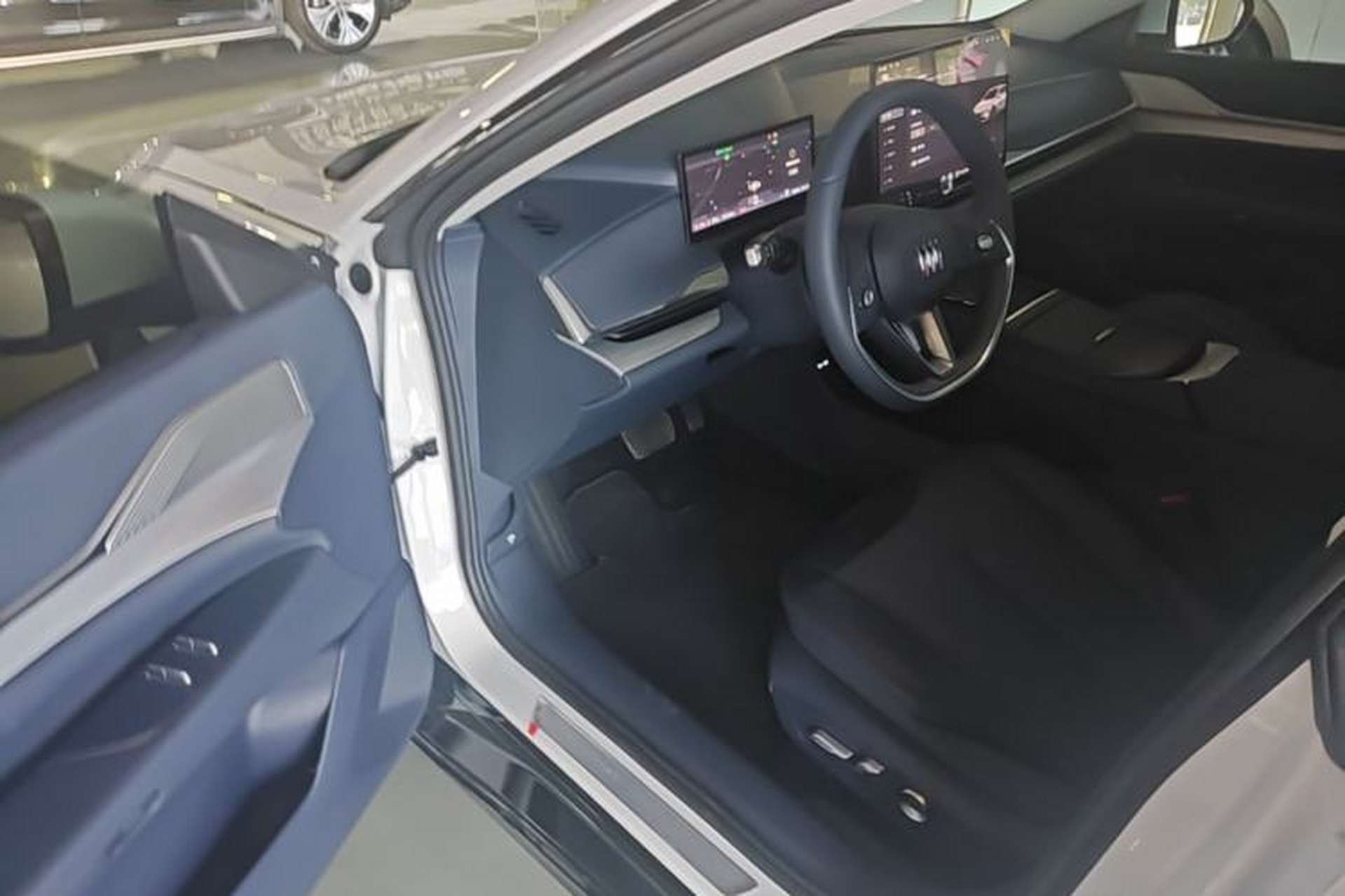 Used Buick L7 2025 Model Prestige Edition Driver Seat