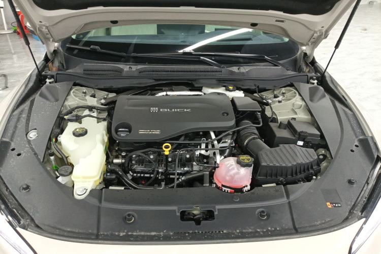 Used Buick L7 2025 Model Aivia Engine Bay