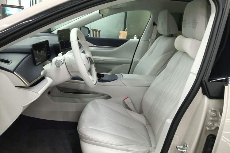 Used Buick L7 2025 Model Aivia Left Front Seat
