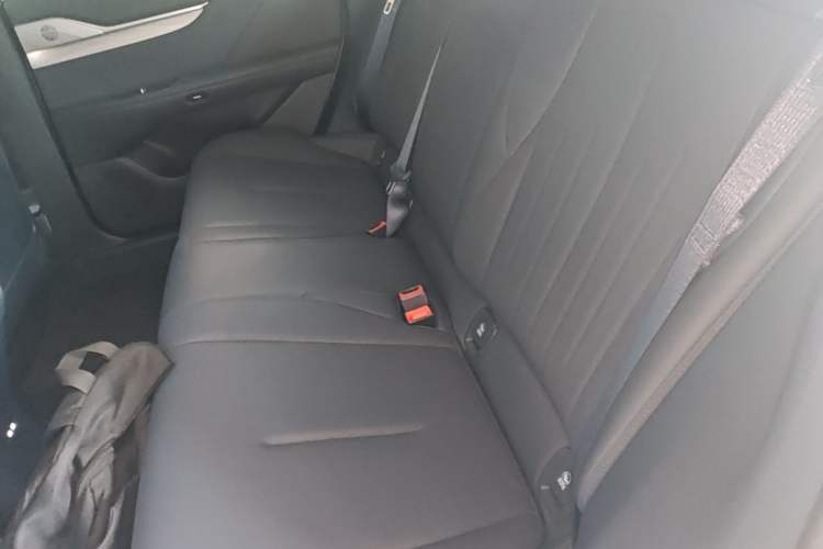Used Buick L7 2025 Model Prestige Edition Left Rear Seat