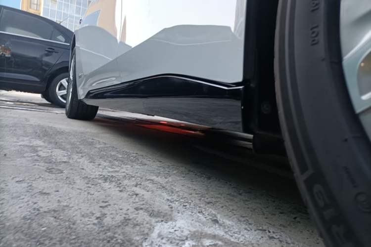 Used Buick L7 2025 Model Aivia Left Side Sill
