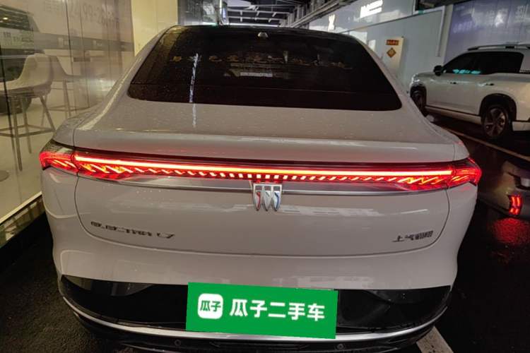 Used Buick L7 2025 Model Aivia Rear