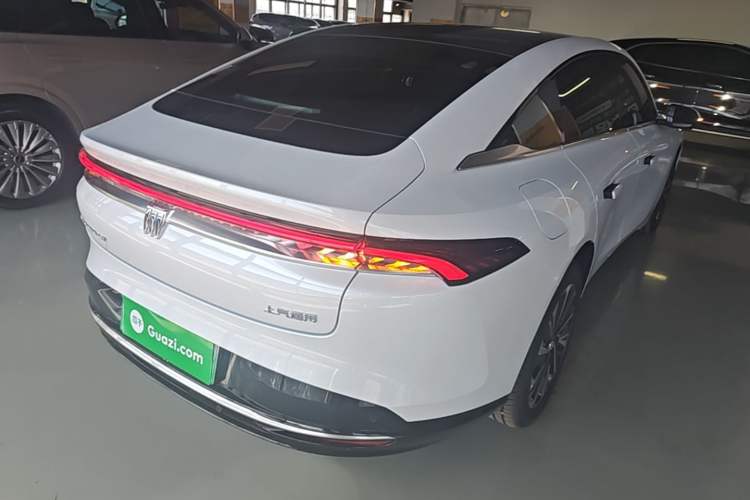 Used Buick L7 2025 Model Prestige Edition Rear Right 45 Deg