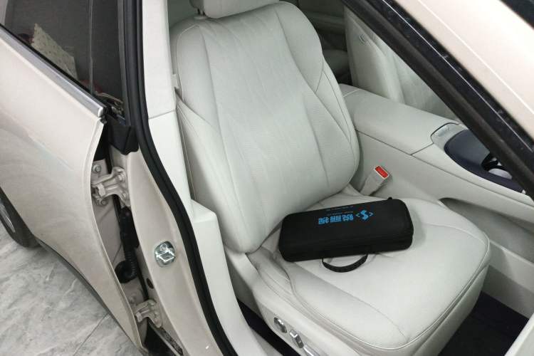 Used Buick L7 2025 Model Aivia Right Front Seat