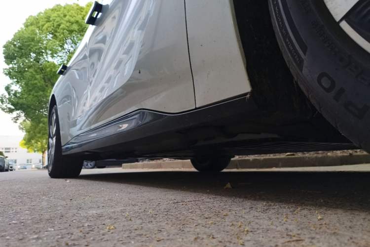 Used Buick L7 2025 Model Luxury Leisure Smart Driving Edition Right Side Sill