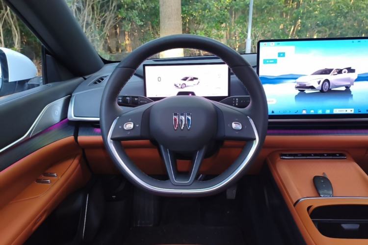 Used Buick L7 2025 Model Luxury Leisure Smart Driving Edition Steering Wheel