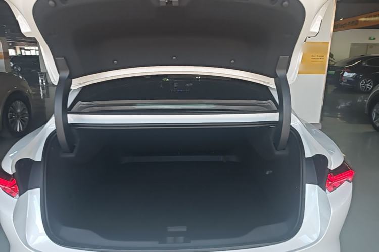 Used Buick L7 2025 Model Prestige Edition Trunk
