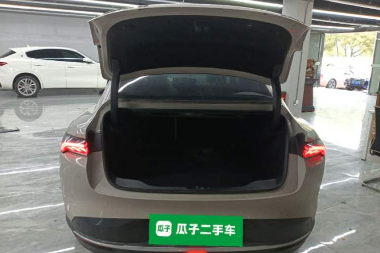 Used Buick L7 2025 Model Aivia Trunk