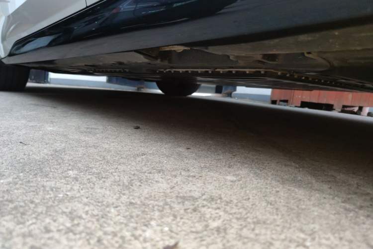 Used Buick L7 2025 Model Luxury Edition Chassis Rear Left