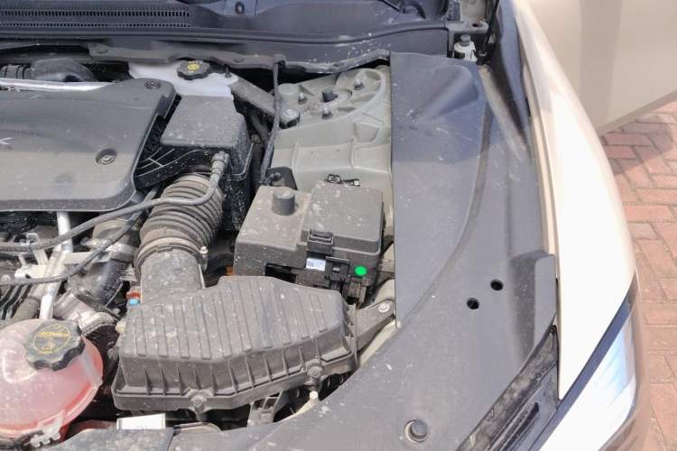 Used Buick L7 2025 Model Aivia Engine Bay Left