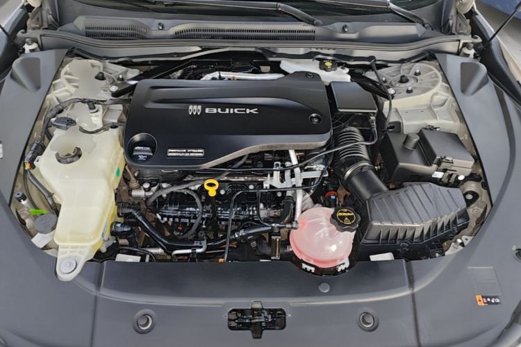 Used Buick L7 2025 Model Aivia Engine Bay