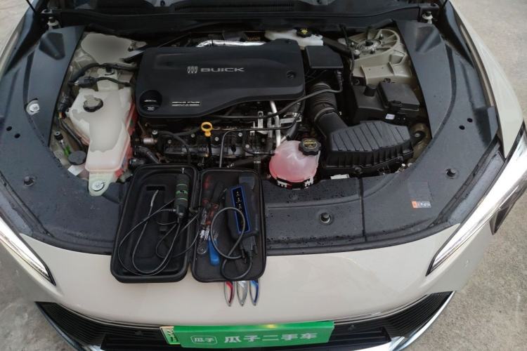 Used Buick L7 2025 Model Luxury Edition Engine Bay