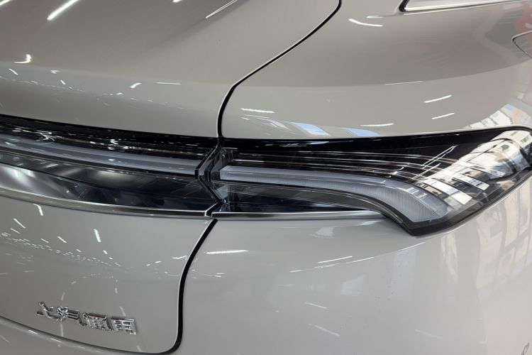 Used Buick L7 2025 Model Aivia Exterior 9