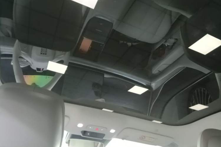 Used Buick L7 2025 Model Aivia Headliner