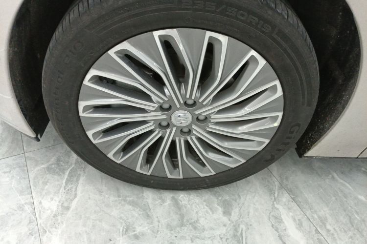 Used Buick L7 2025 Model Aivia Left Front Wheel Hub