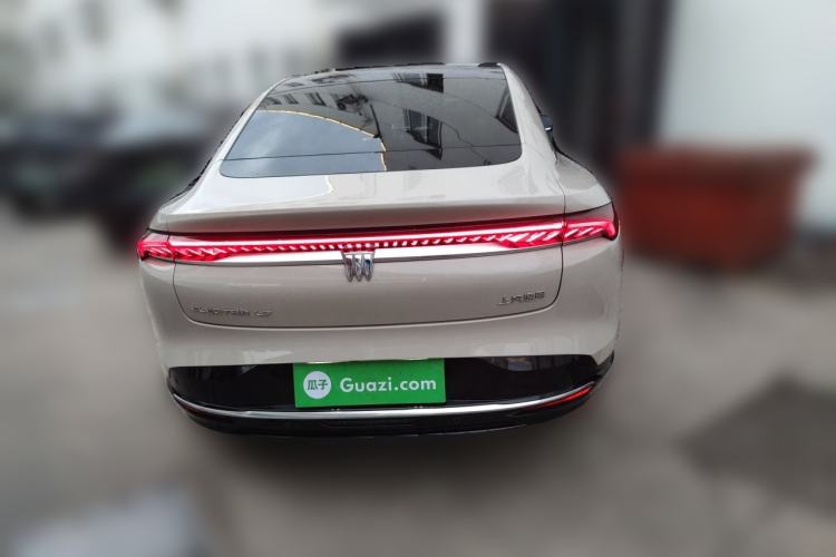 Used Buick L7 2025 Model Luxury Edition Rear