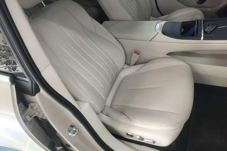 Used Buick L7 2025 Model Luxury Leisure Smart Driving Edition Right Front Seat
