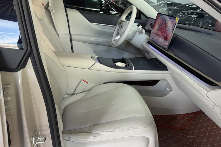 Used Buick L7 2025 Model Aivia Right Front Seat