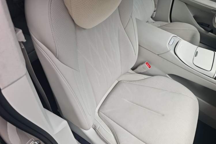 Used Buick L7 2025 Model Aivia Right Front Seat