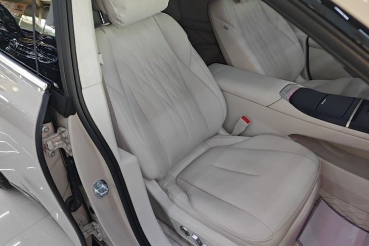 Used Buick L7 2025 Model Aivia Right Front Seat