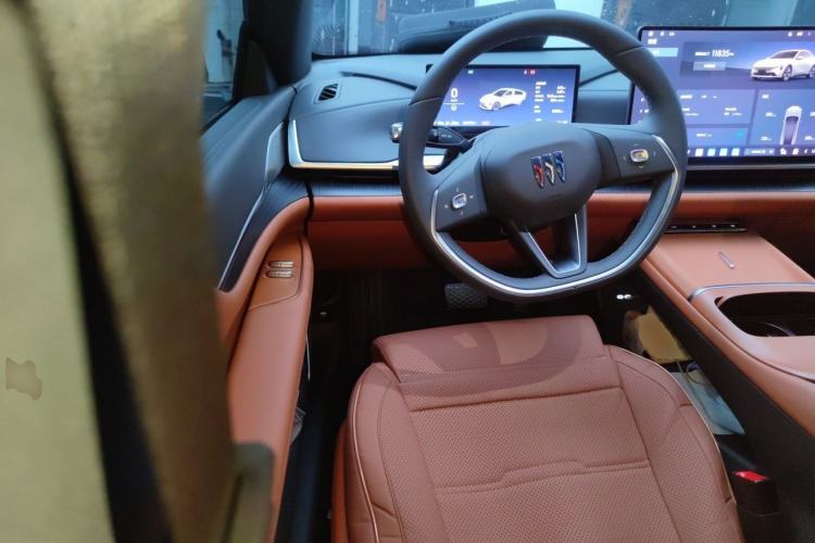 Used Buick L7 2025 Model Luxury Edition Steering Wheel