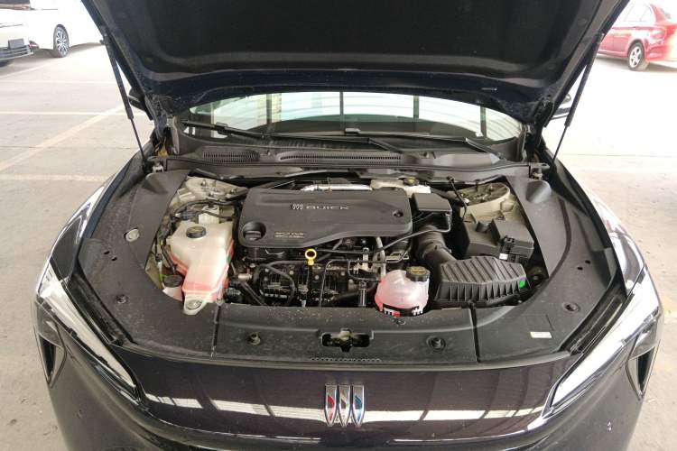 Used Buick L7 2025 Model Aivia Engine Bay