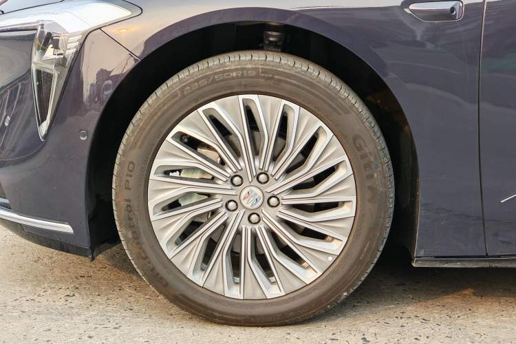 Used Buick L7 2025 Model Aivia Exterior 7