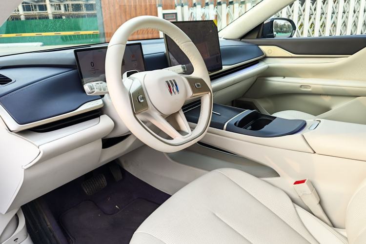 Used Buick L7 2025 Model Aivia Interior 5