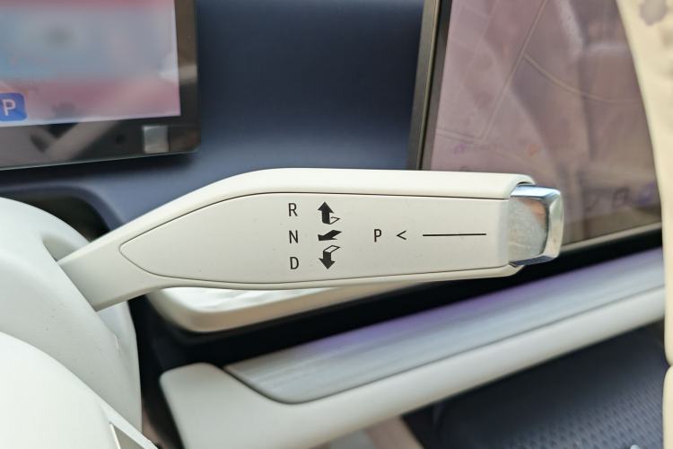 Used Buick L7 2025 Model Aivia Interior 8
