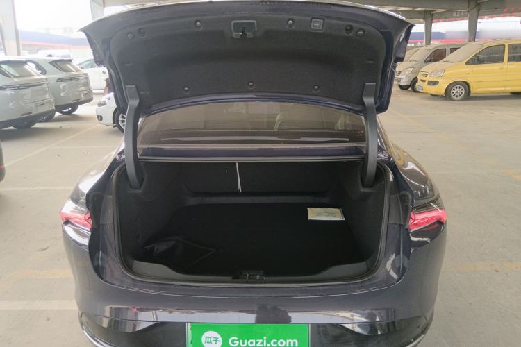 Used Buick L7 2025 Model Aivia Trunk