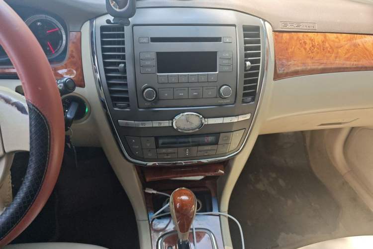 Used Buick LaCrosse 2006 2.4 Comfort Edition Audio And AC Panel
