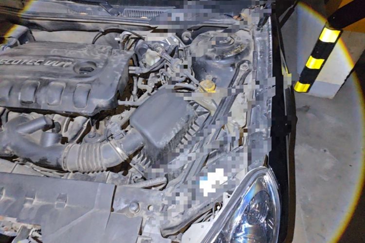 Used Buick LaCrosse 2006 2.4 Luxury Model Engine Bay Left