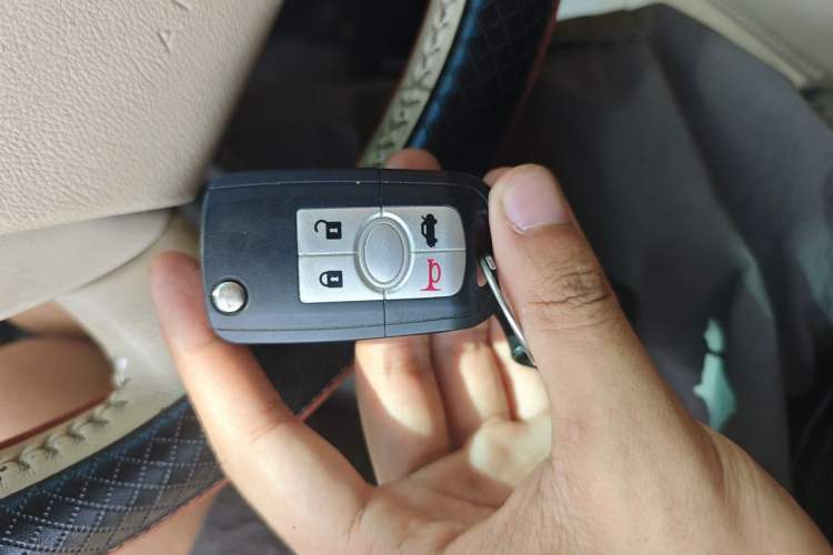 Used Buick LaCrosse 2006 2.4 Comfort Edition Vehicle Key