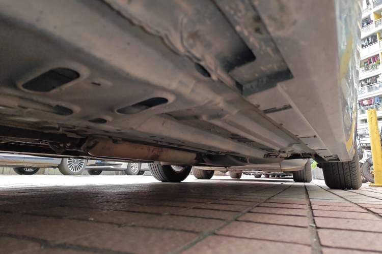 Used Buick LaCrosse 2006 2.4 Luxury Model Chassis Front Left