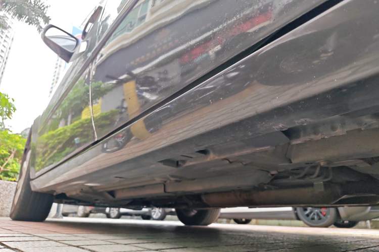 Used Buick LaCrosse 2006 2.4 Luxury Model Chassis Rear Left